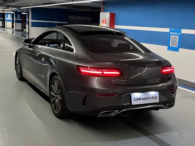 Mercedes-Benz E-Class — Фото автомобиля 8
