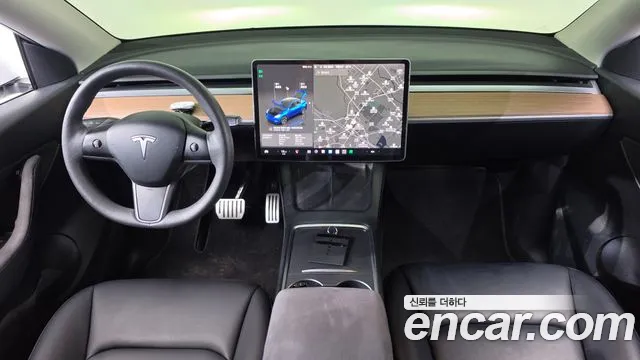 Tesla Model Y — Фото автомобиля 10