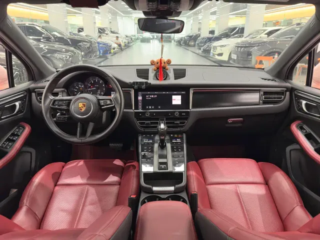 Porsche Macan — Фото автомобиля 5