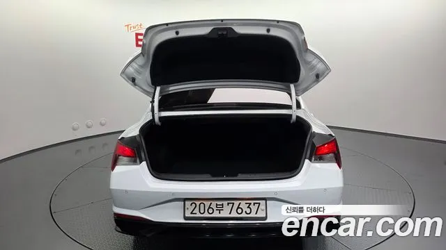 Hyundai AVANTE Avante (CN7) — Фото автомобиля 30
