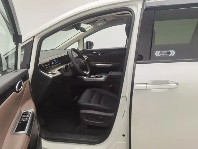 GAC Trumpchi E8 — Фото автомобиля 10