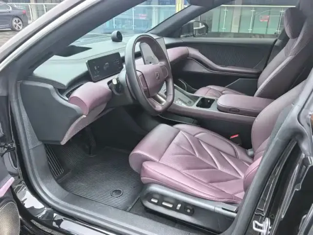 Nio ET5 Touring — Фото автомобиля 6