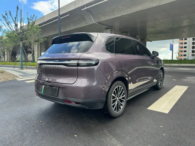 Leapmotor B10 — Фото автомобиля 5