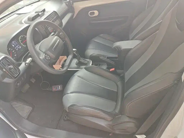 Roewe Clever — Фото автомобиля 14
