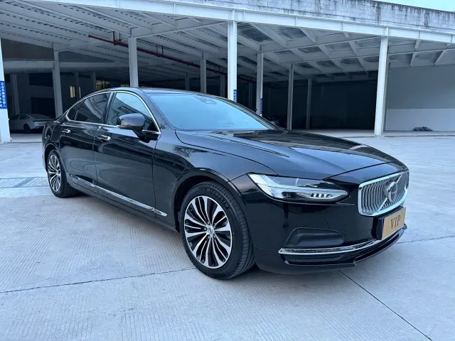 Volvo S90 — Фото автомобиля 3