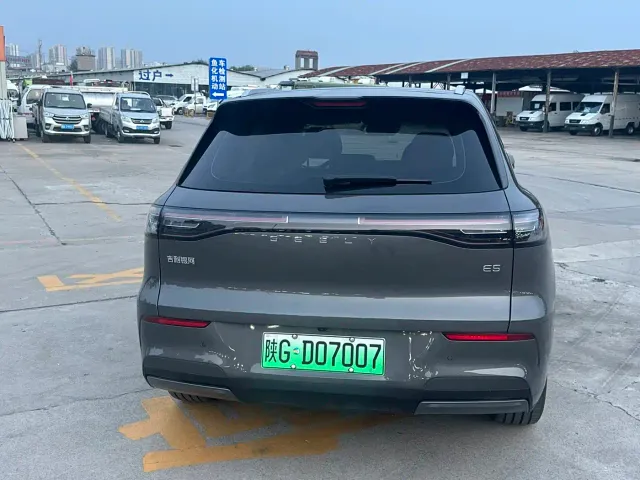 Geely Galaxy E5 — Фото автомобиля 8