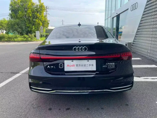 Audi A7L — Фото автомобиля 5
