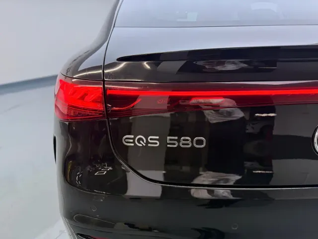 Mercedes-Benz EQS — Фото автомобиля 22