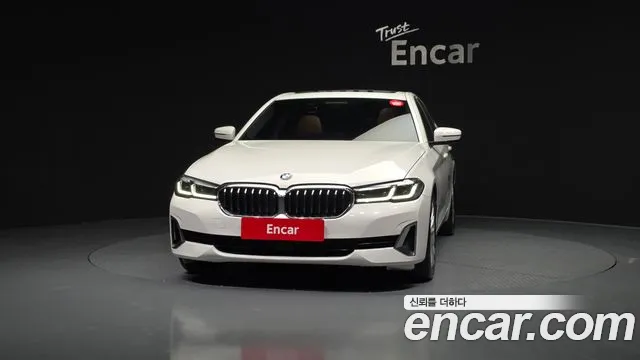 BMW 5-Series — Фото автомобиля 3