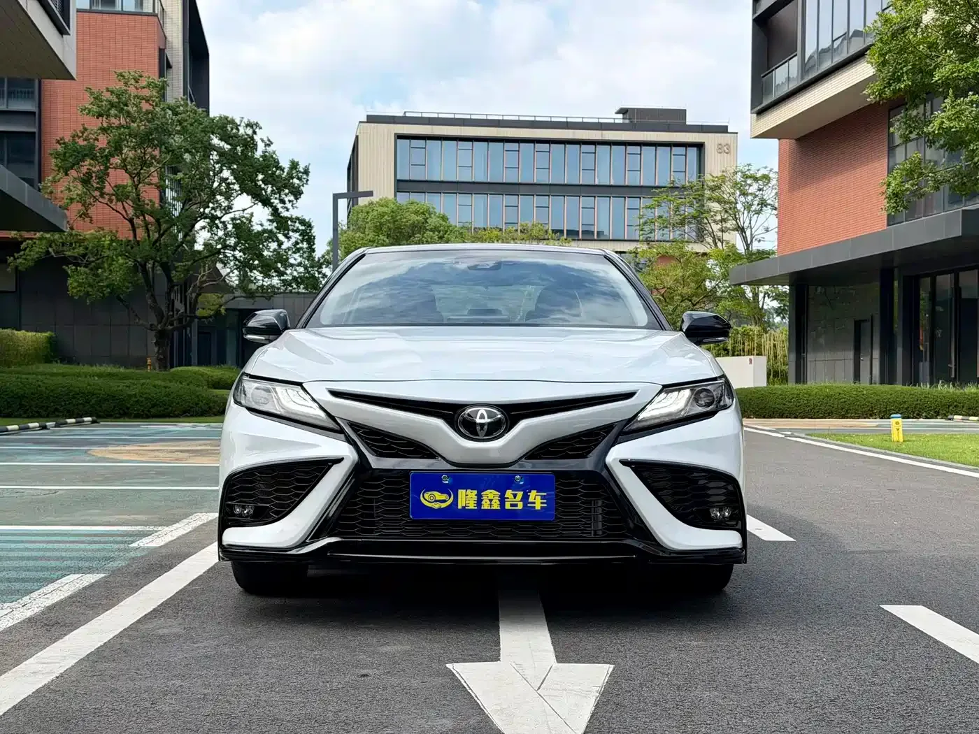Toyota Camry 2022 2.0S Knight Edition — Фото автомобиля 2
