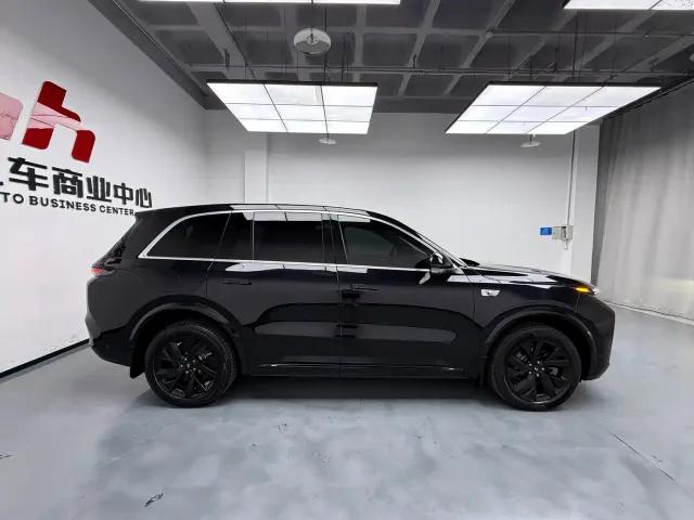 Li Auto L8 — Фото автомобиля 5