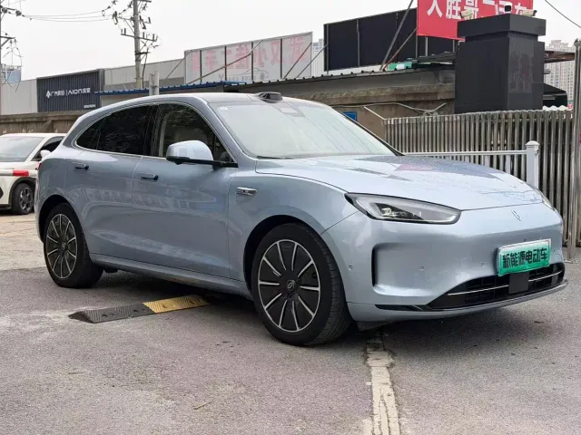 Aito M5 — Фото автомобиля 3