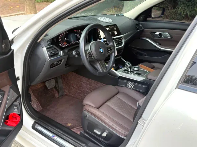 BMW 3 Series — Фото автомобиля 5