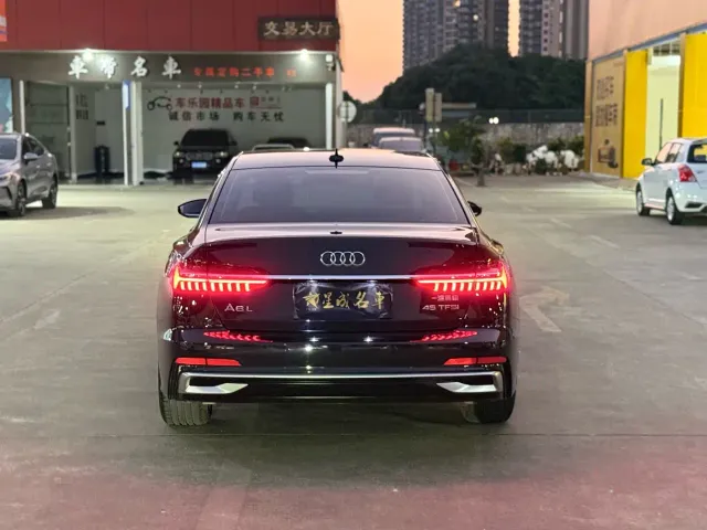 Audi A6L — Фото автомобиля 16
