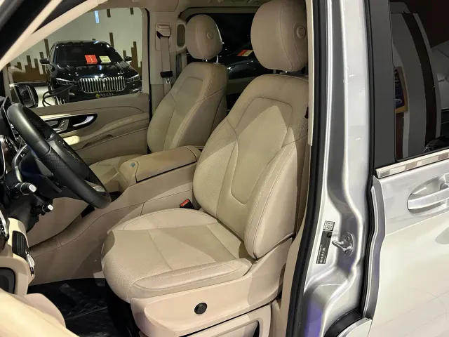 Mercedes-Benz V-Class — Фото автомобиля 11