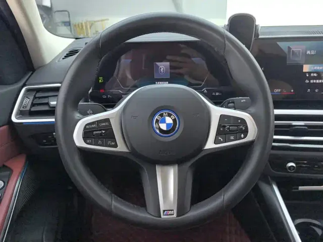 BMW i3 — Фото автомобиля 15