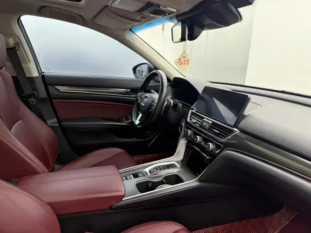 Honda Accord — Фото автомобиля 15