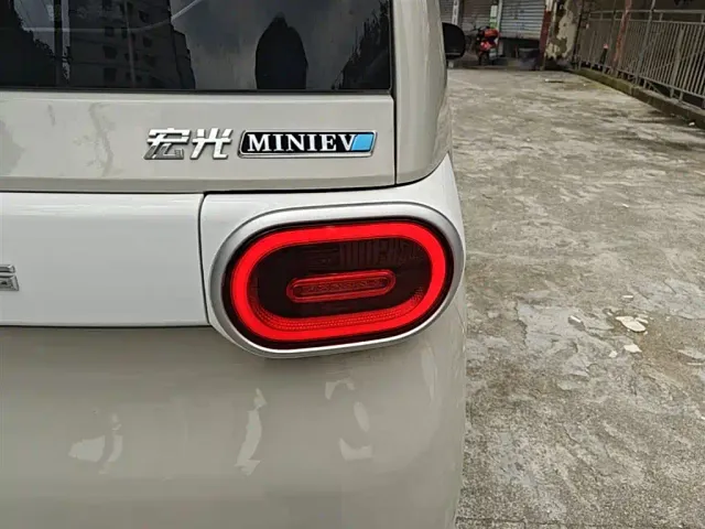 Wuling Hongguang Mini EV — Фото автомобиля 7
