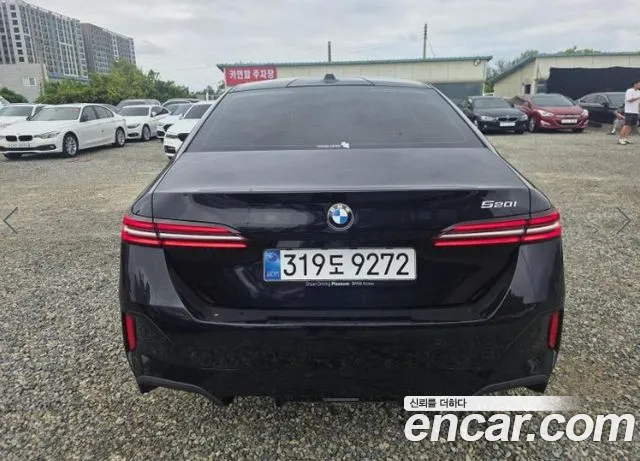 BMW 5-Series — Фото автомобиля 2