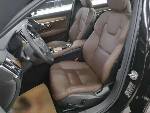 Volvo S90 — Фото автомобиля 6