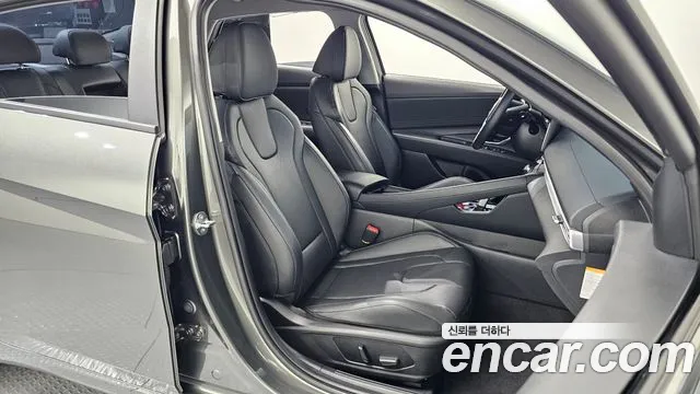 Hyundai Avante CN7 — Фото автомобиля 16