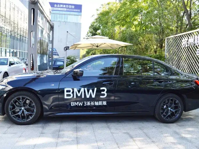 BMW 3 Series — Фото автомобиля 3