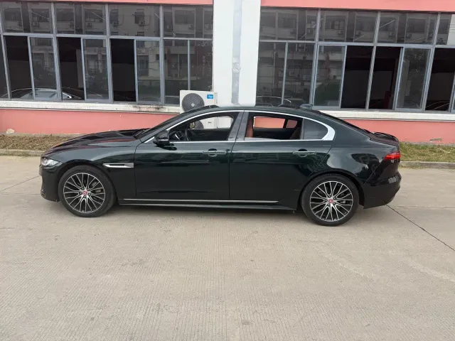 Jaguar XEL — Фото автомобиля 23