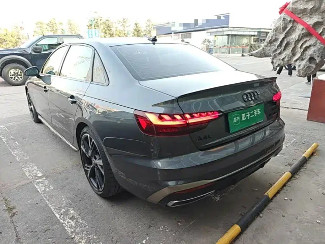 Audi A4L — Фото автомобиля 4