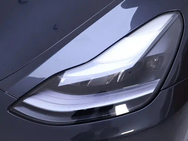 Tesla Model Y — Фото автомобиля 4