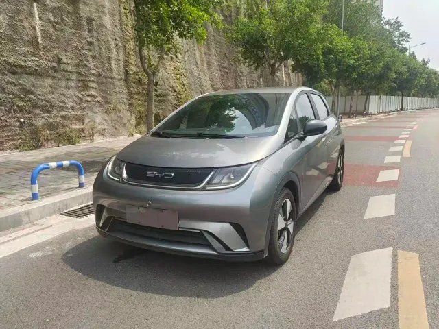 Фотография автомобиля — BYD Dolphin