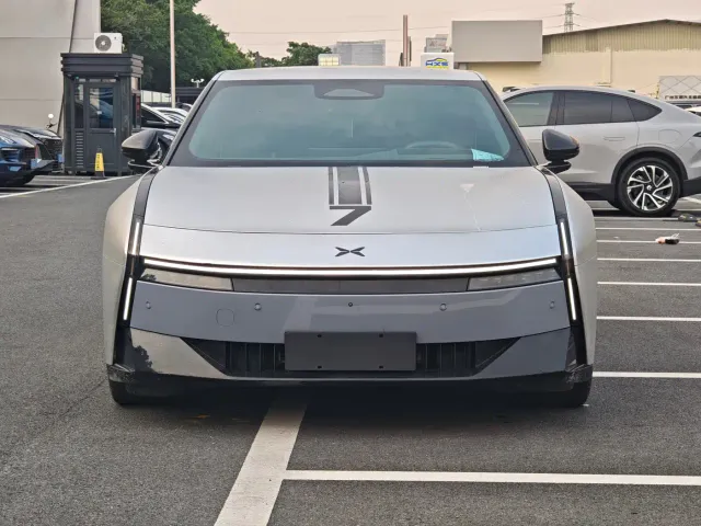 Xpeng P7 — Фото автомобиля 2