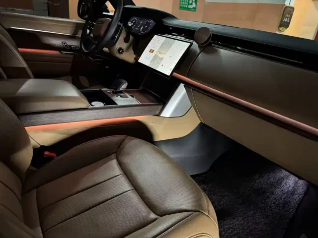 Land Rover Range Rover — Фото автомобиля 6