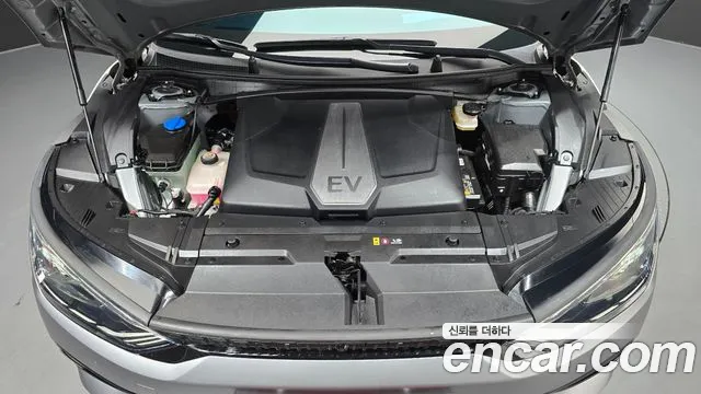 Kia EV6 — Фото автомобиля 9