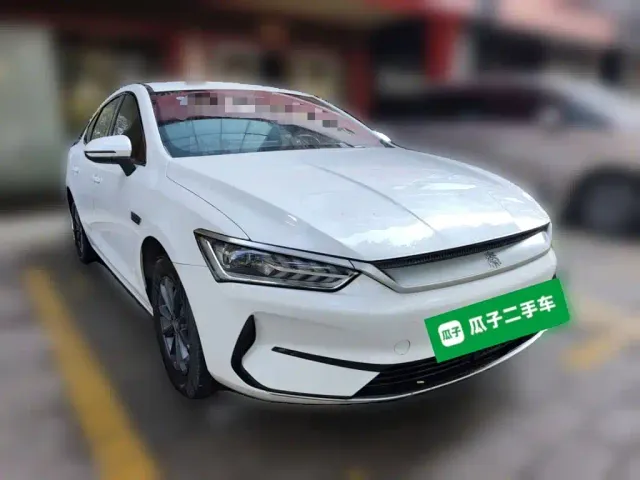 BYD Qin PLUS — Фото автомобиля 23