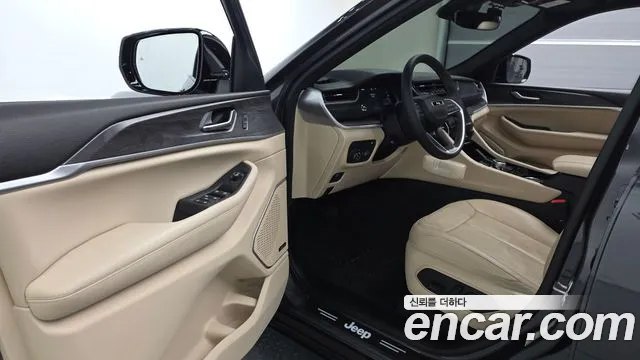 Jeep Cherokee WL — Фото автомобиля 15