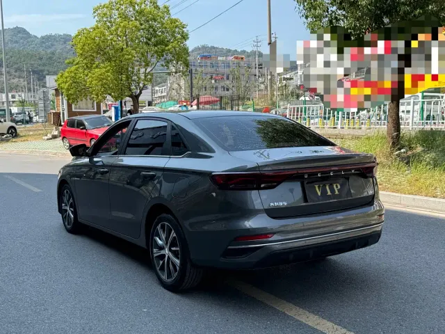 Geely Emgrand — Фото автомобиля 6