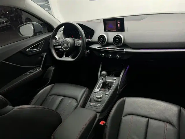 Audi Q2L — Фото автомобиля 21