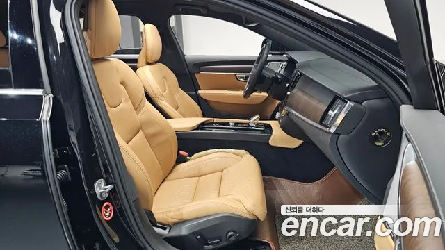 Volvo S90 — Фото автомобиля 16
