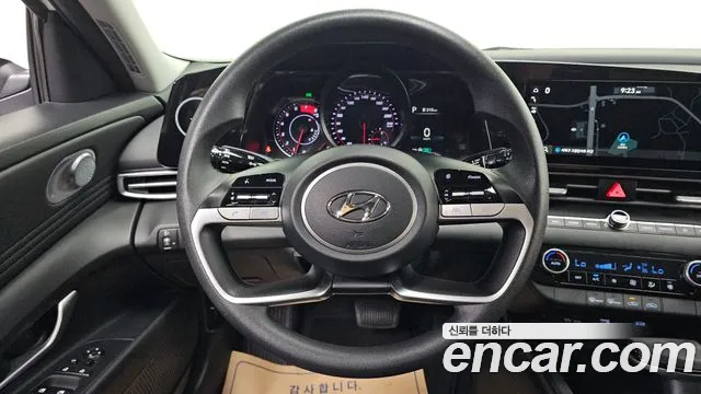 Hyundai AVANTE Avante (CN7) — Фото автомобиля 16