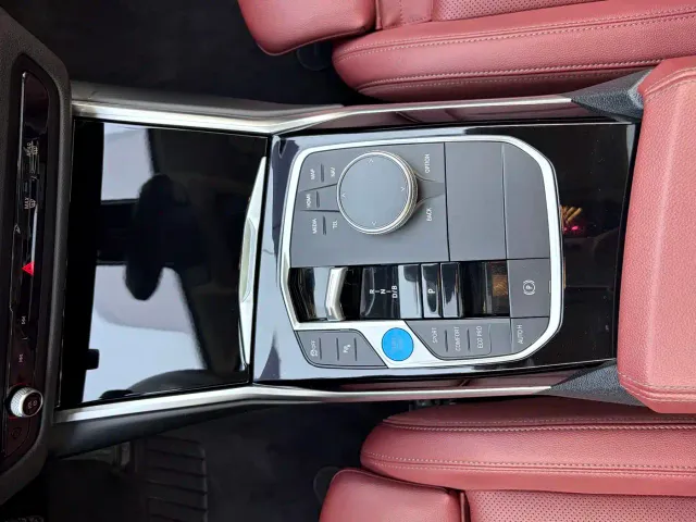BMW i3 — Фото автомобиля 10