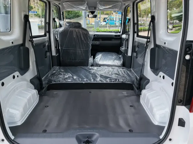 Wuling Zhiguang NEV — Фото автомобиля 14