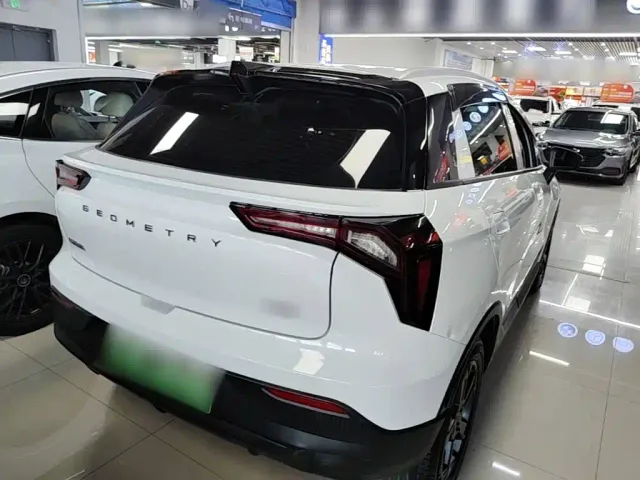 Geely Geometry E Firefly — Фото автомобиля 6
