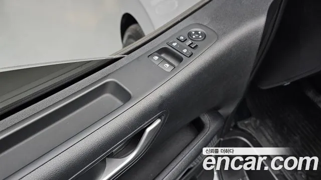 Hyundai Staria — Фото автомобиля 28