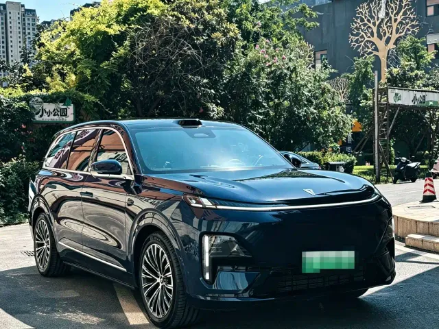 Deepal Deep Blue S09 2025 AWD Ultra+ Haute Couture Edition — Фото автомобиля 2