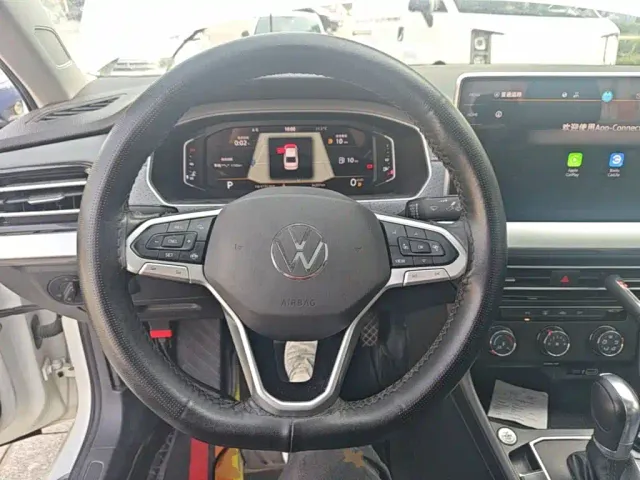 Volkswagen Lavida — Фото автомобиля 10