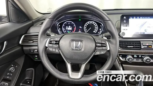 Honda Accord Accord 10 поколение 1.5 Turbo — Фото автомобиля 12