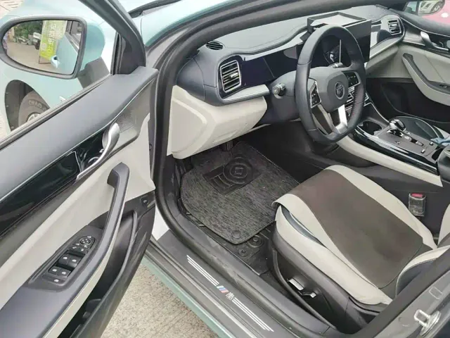 BYD Qin PLUS — Фото автомобиля 15