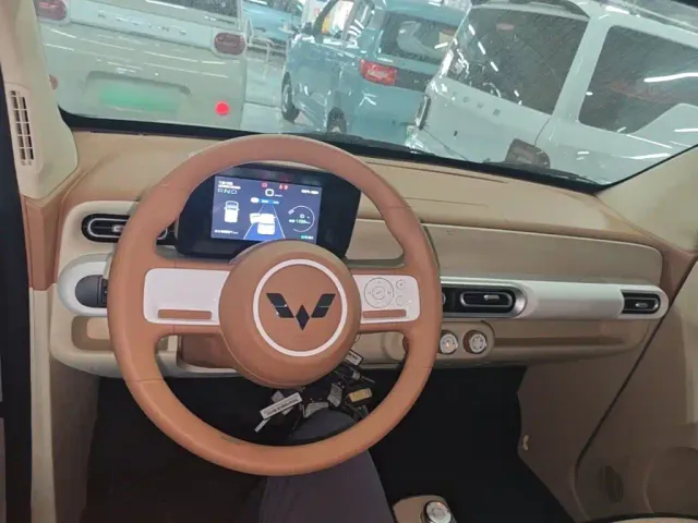Wuling Hongguang Mini EV — Фото автомобиля 9