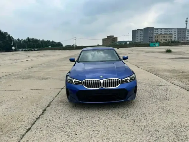 Фотография автомобиля — BMW 3 Series