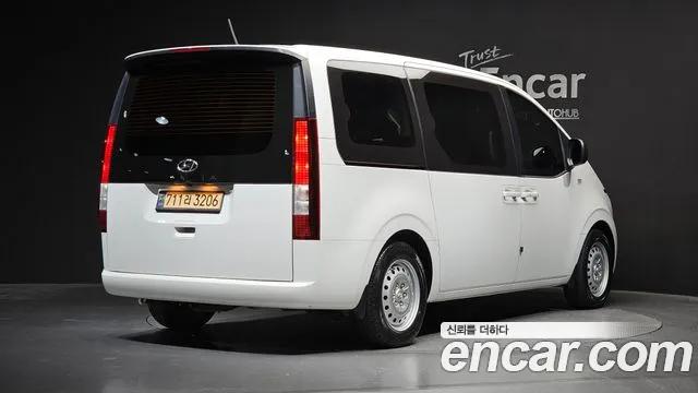 Hyundai Staria Staria Tourer 11 мест — Фото автомобиля 2